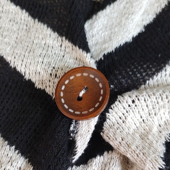 Bobeau Black and Cream Striped Cardigan - Picture 10 of 16